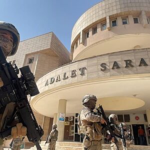 sanliurfada kacak silah operasyonunda 7 gozalti YRgHajhZ