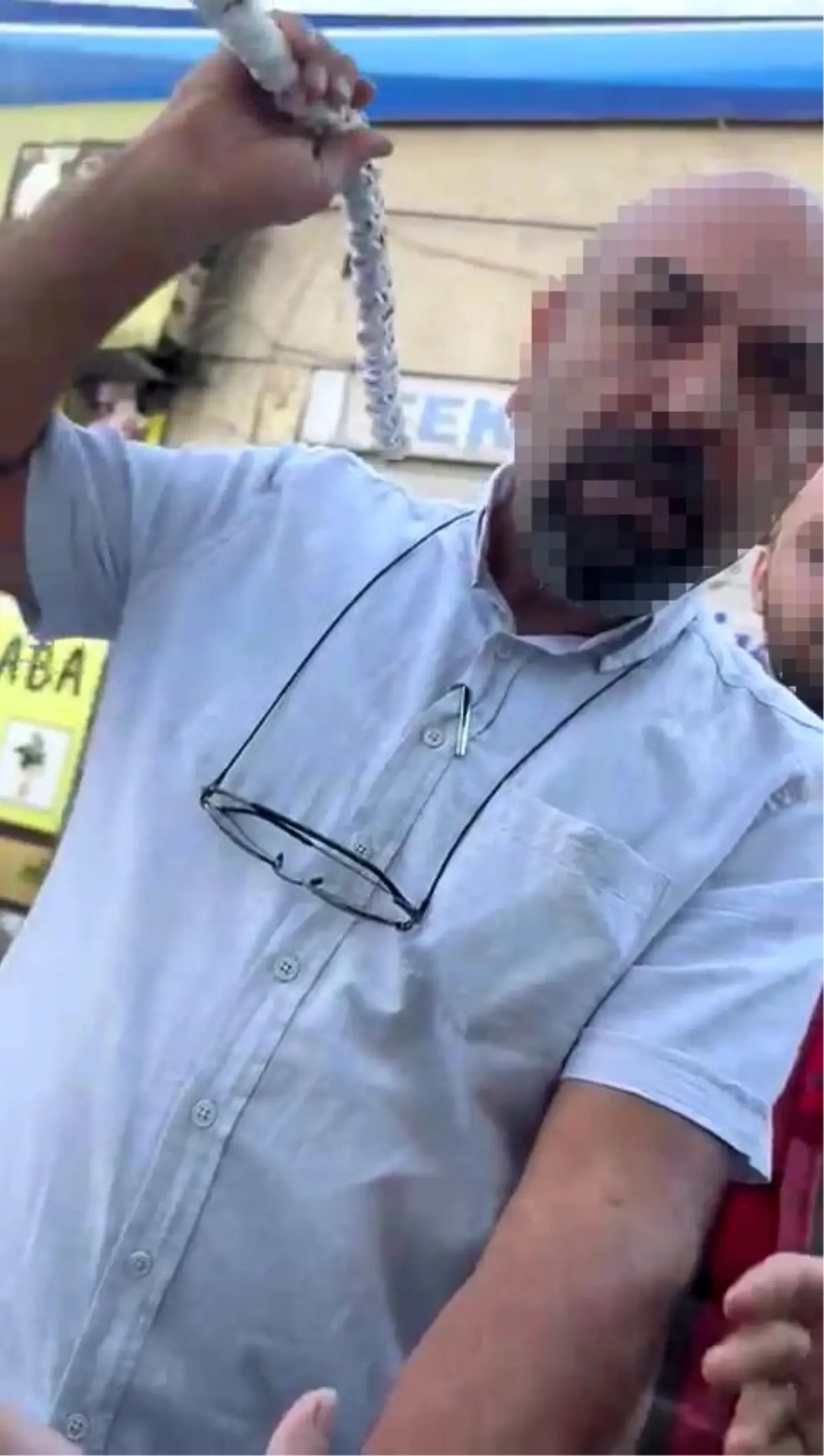 bagcilarda yol verme tartismasi kavga cikardi R59BeZIa