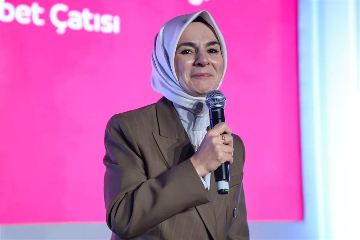 aile ve sosyal hizmetler bakani goktas aile festivalini ziyaret etti aciklamasi I2qm5E6T