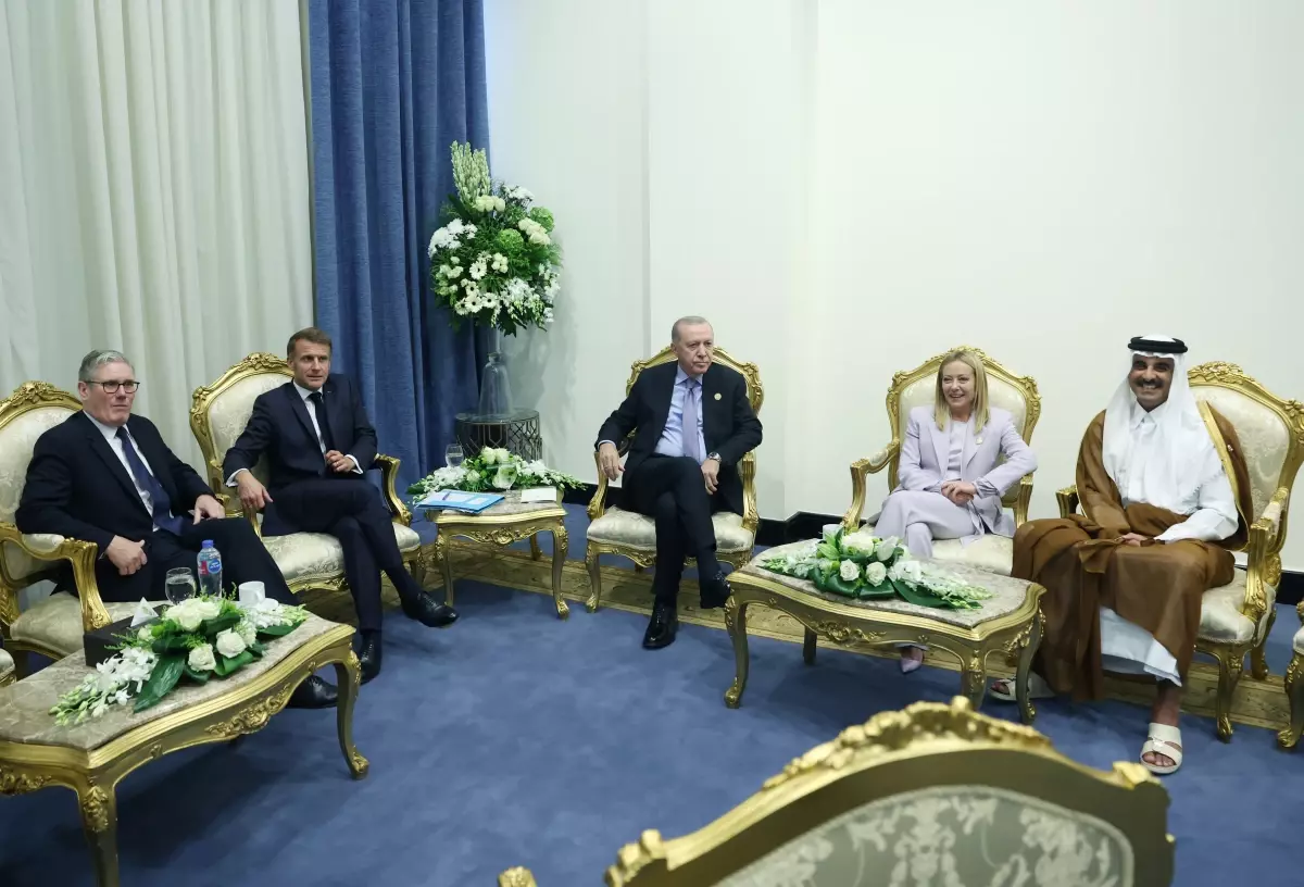 cumhurbaskani erdogan baris icin sarm el seyh zirvesi kapsaminda liderlerle gorustu 5MfIutkb.jpg