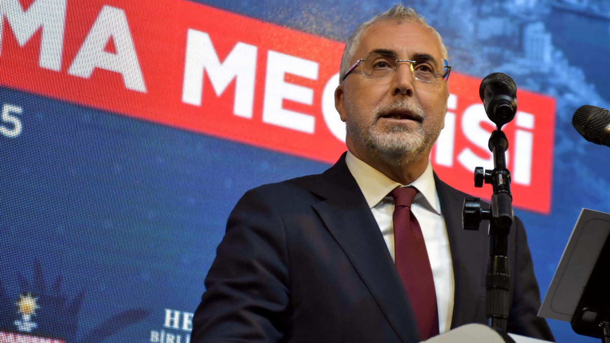 vedat isikhan izmir cop daglarindan ve kokudan gecilmiyor OFM2dPTq