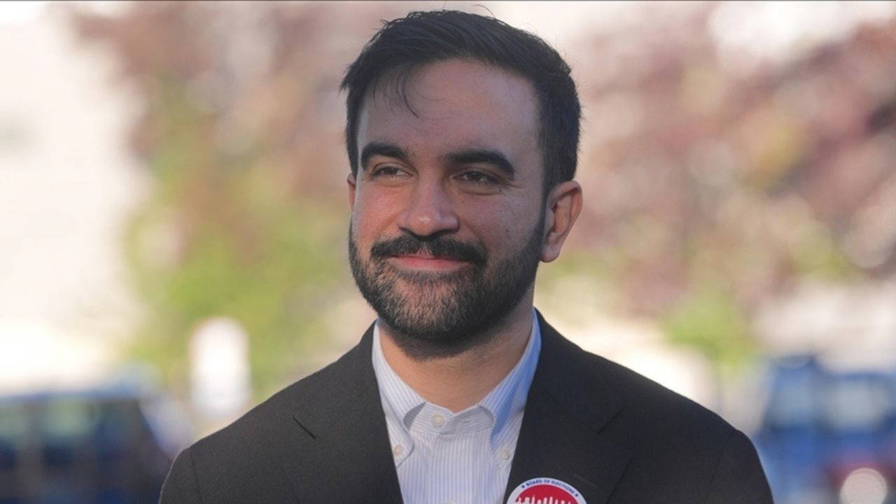 zohran mamdani kimdir new york belediye baskani zohran mamdani kac yasinda nereli G6TGGXHC.jpg