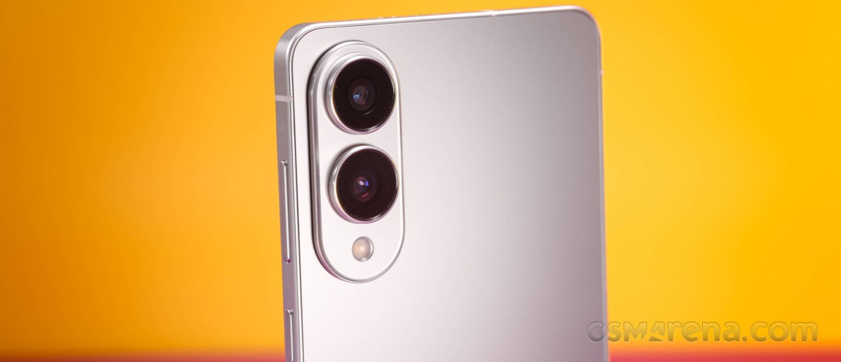 Samsung, Galaxy S26 Edge ve S26 Pro modellerinin üretilmeyeceğini doğruladı.