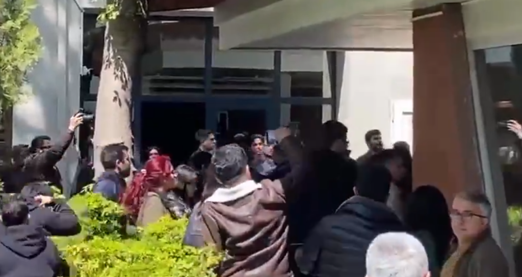 universitelilerin-spor-salonu-protestosunu-ulkuculer-basti-ZfNiCnFP