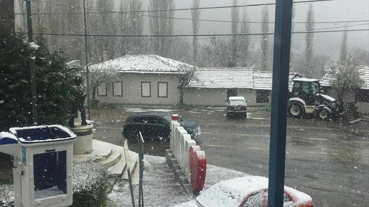 İzmir’de Mayıs Ayında Kar Sürprizi